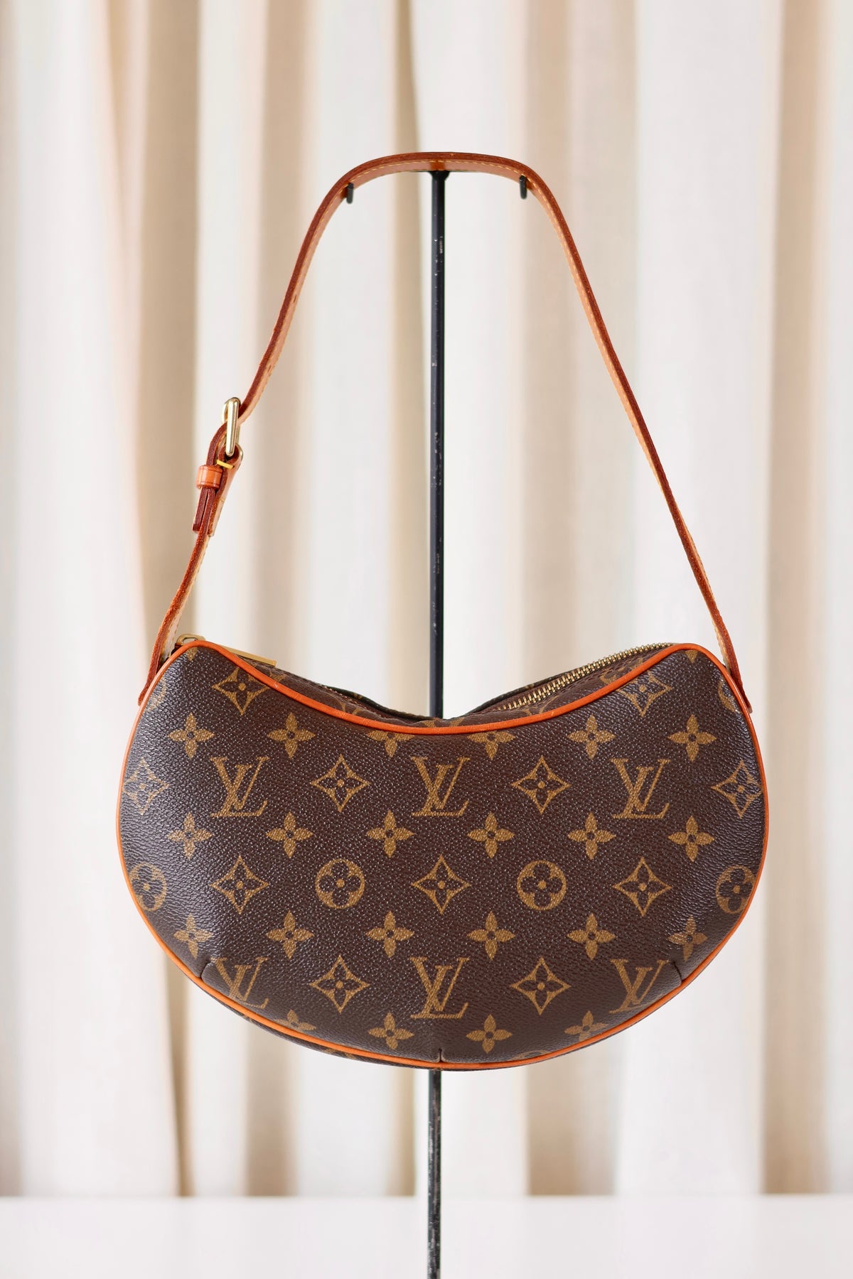 Louis Vuitton Croissant PM