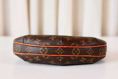 Louis Vuitton Croissant PM
