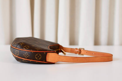 Louis Vuitton Croissant PM
