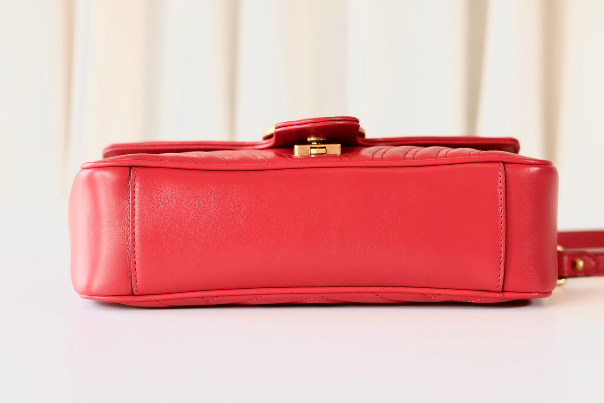 Gucci GG Marmont Medium Red