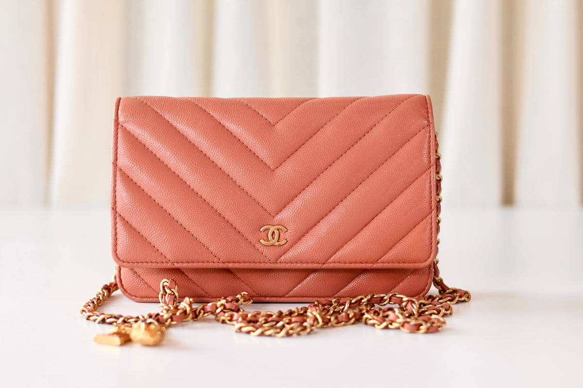 Chanel Chevron Wallet On Chain