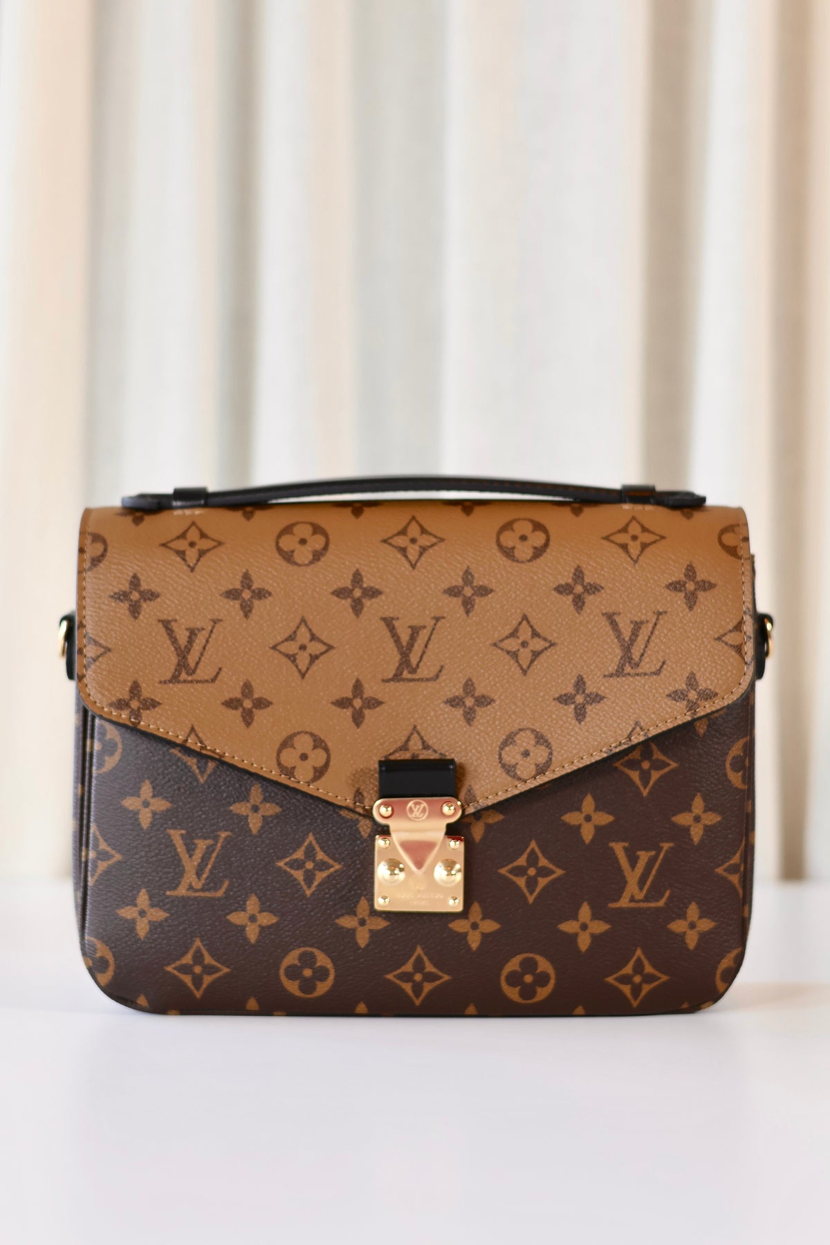 Louis Vuitton Pochette Metis Reverse Monogram