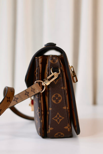 Louis Vuitton Pochette Metis Reverse Monogram