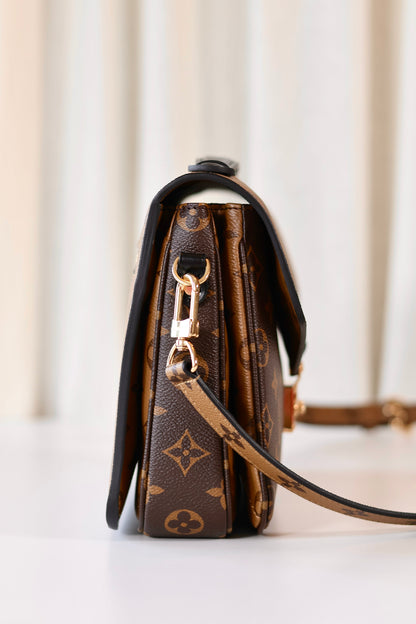 Louis Vuitton Pochette Metis Reverse Monogram