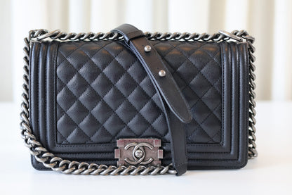 Chanel medium Boybag black