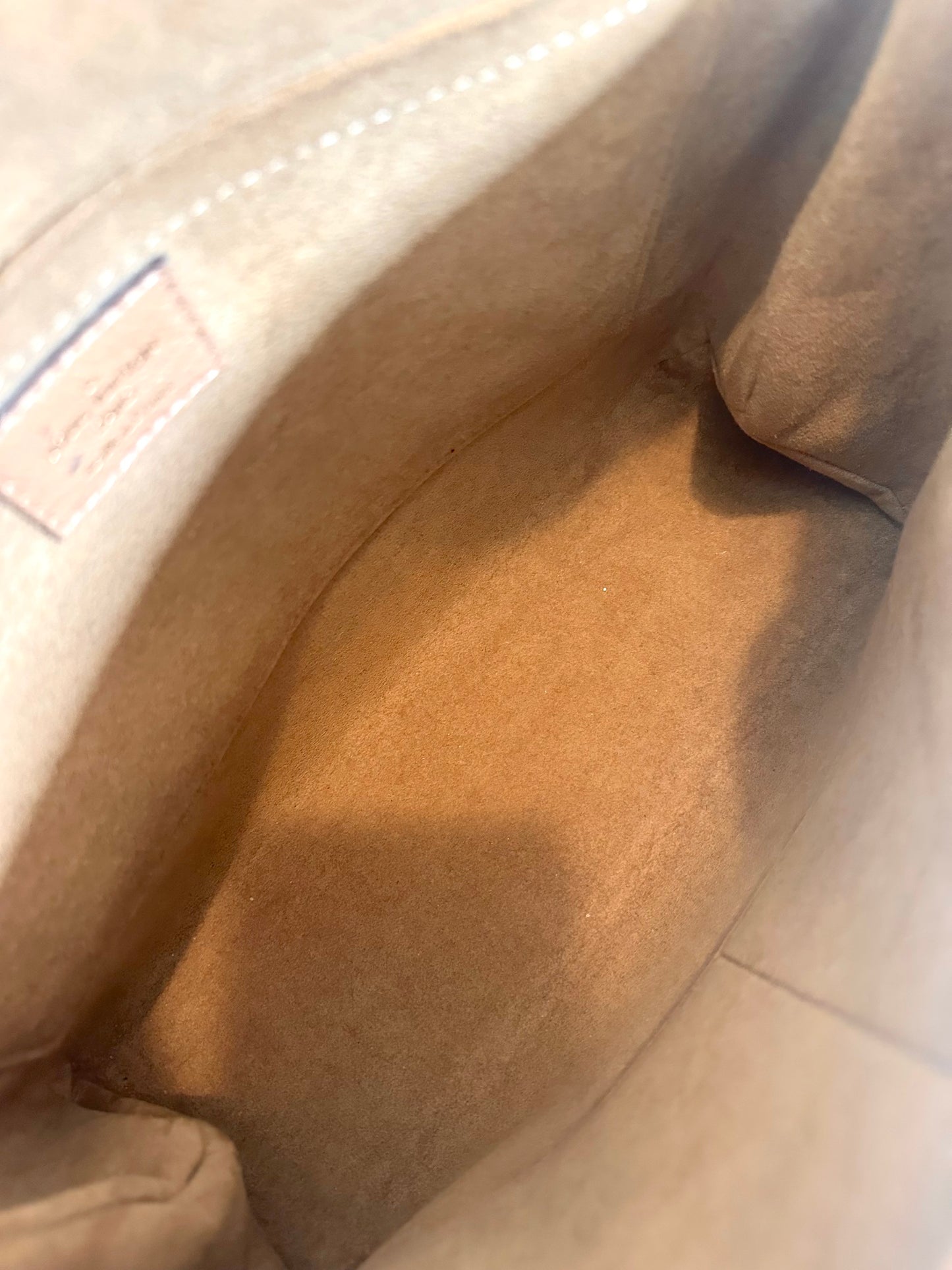 Louis Vuitton Lock handbag monogram