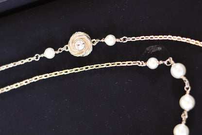 Chanel CC Pearl necklace
