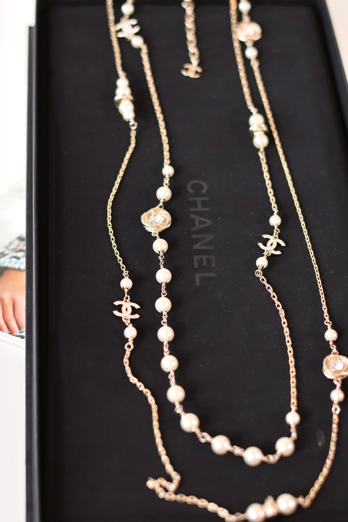 Chanel CC Pearl necklace
