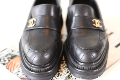 Chanel CC Loafers Black