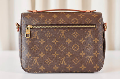 Louis Vuitton Pochette Metis Monogram