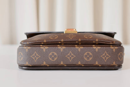 Louis Vuitton Pochette Metis Monogram