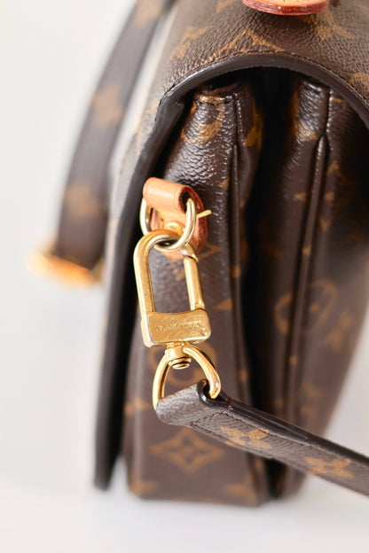 Louis Vuitton Pochette Metis Monogram