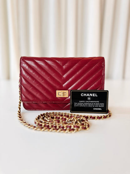 Chanel Reissue wallet on chain