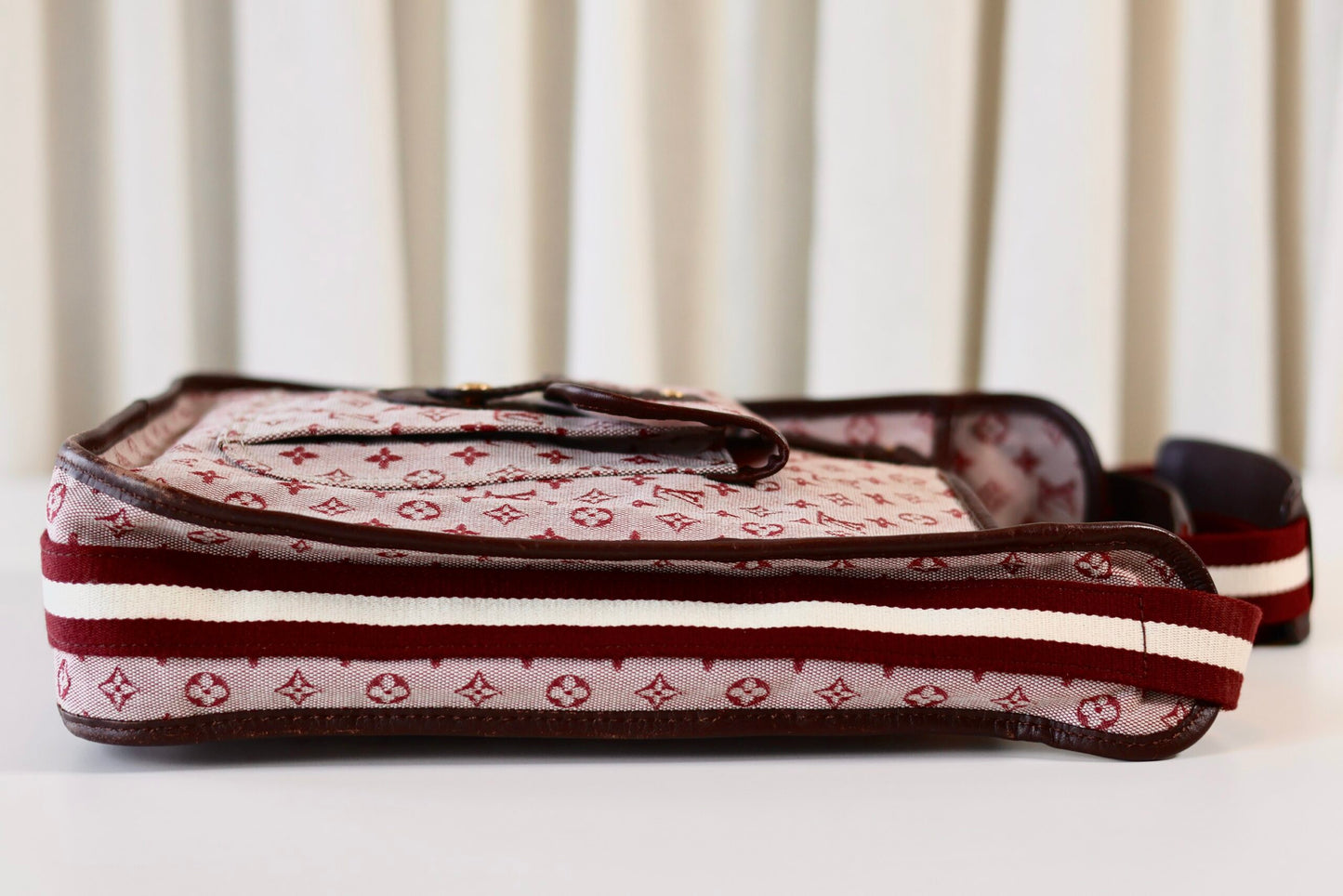 Louis Vuitton Mini Lin Besace