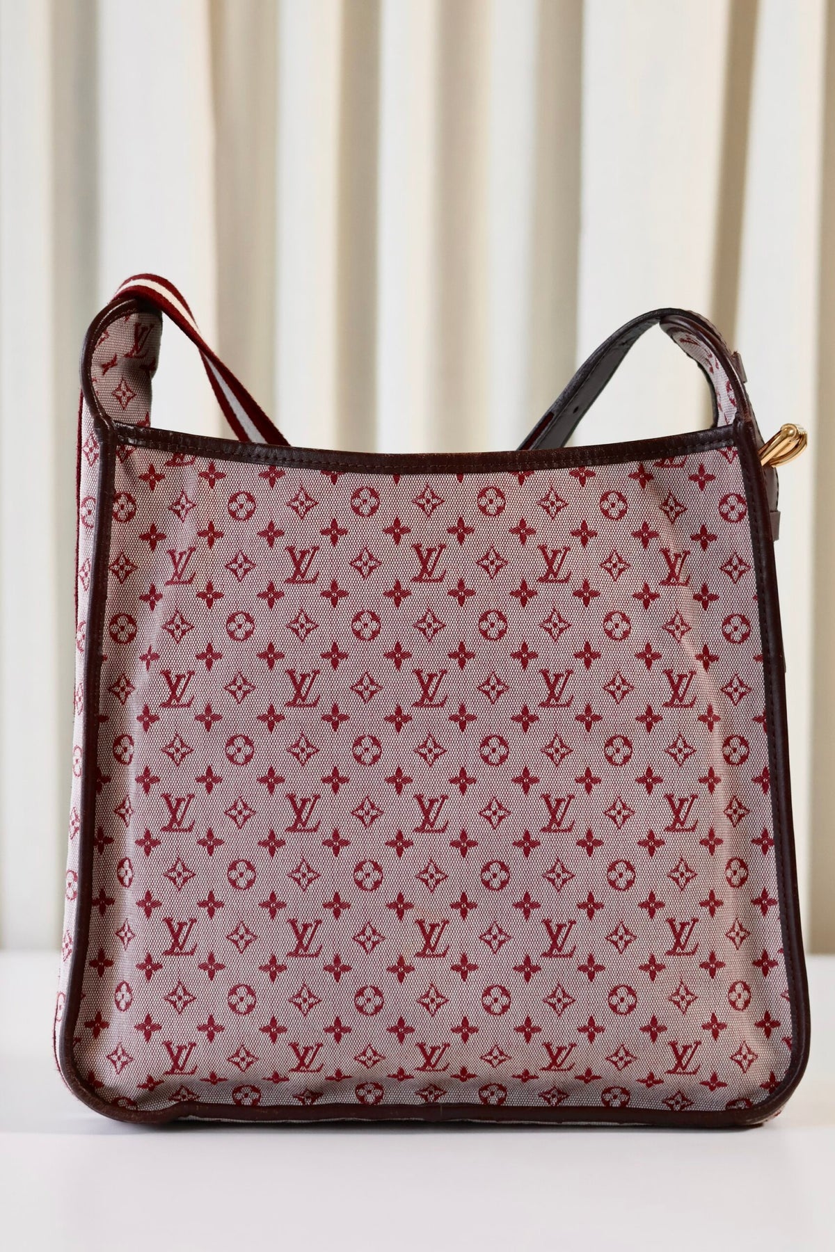 Louis Vuitton Mini Lin Besace