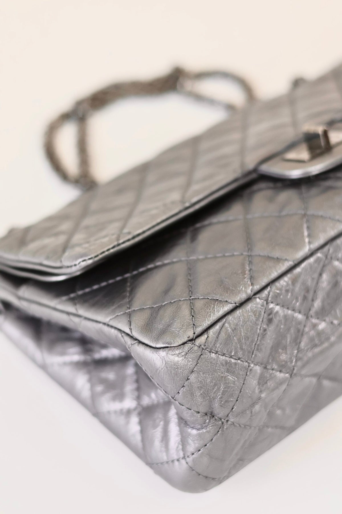 Chanel Reissue medium metallic grey/silver