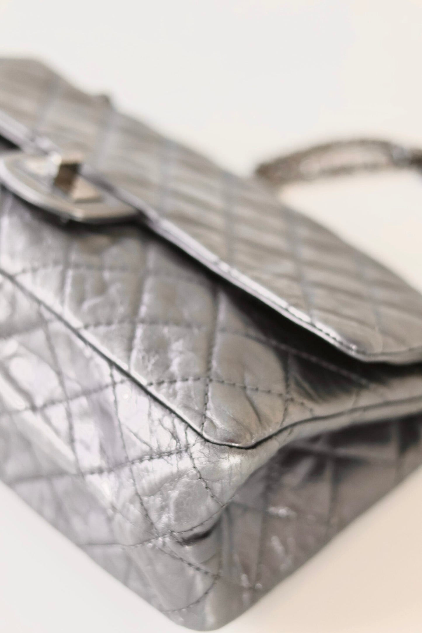 Chanel Reissue medium metallic grey/silver