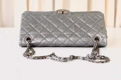 Chanel Reissue medium metallic grey/silver
