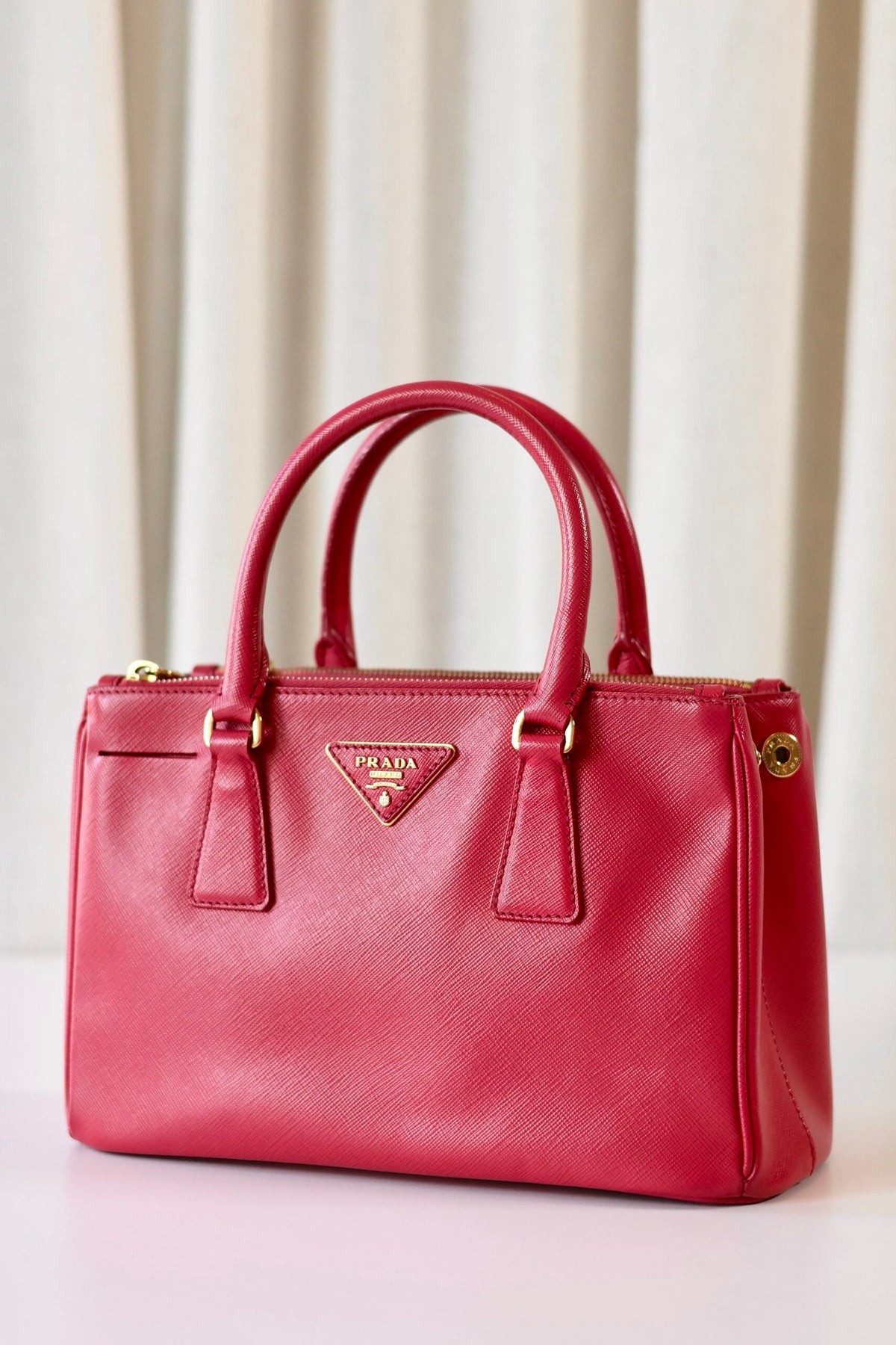 Prada Galleria small pink