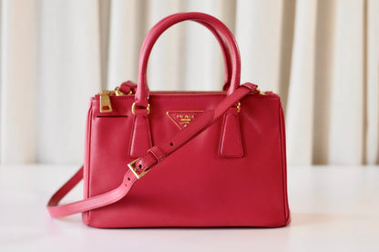 Prada Galleria small pink