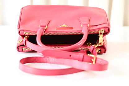 Prada Galleria small pink