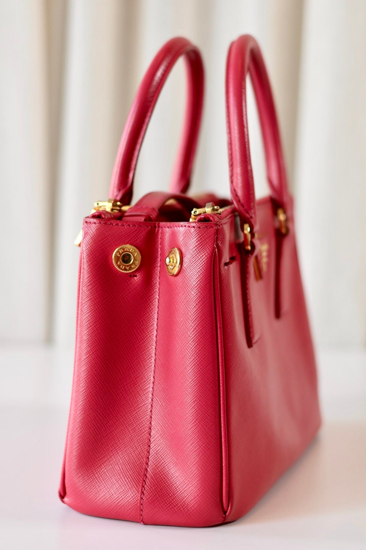 Prada Galleria small pink