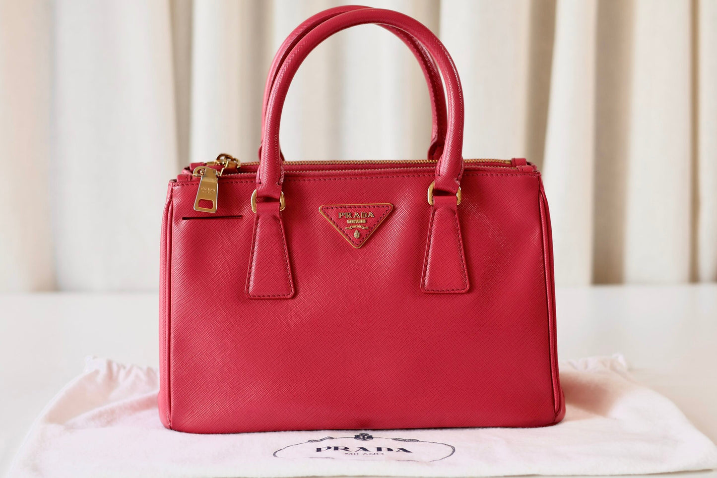 Prada Galleria small pink