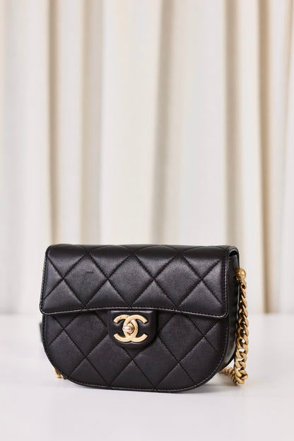 Chanel crossbody bag black