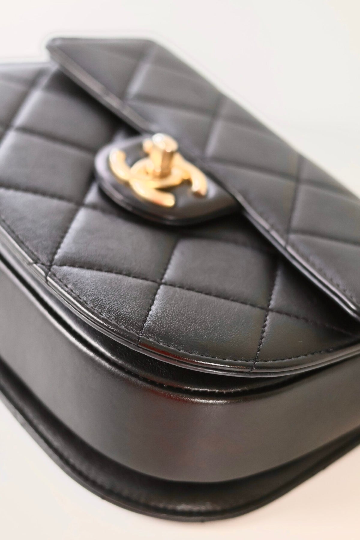Chanel crossbody bag black