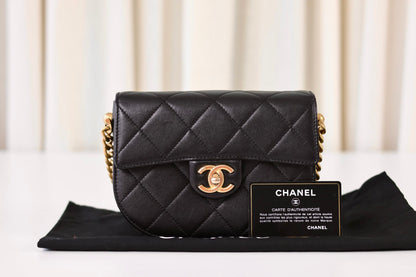 Chanel crossbody bag black