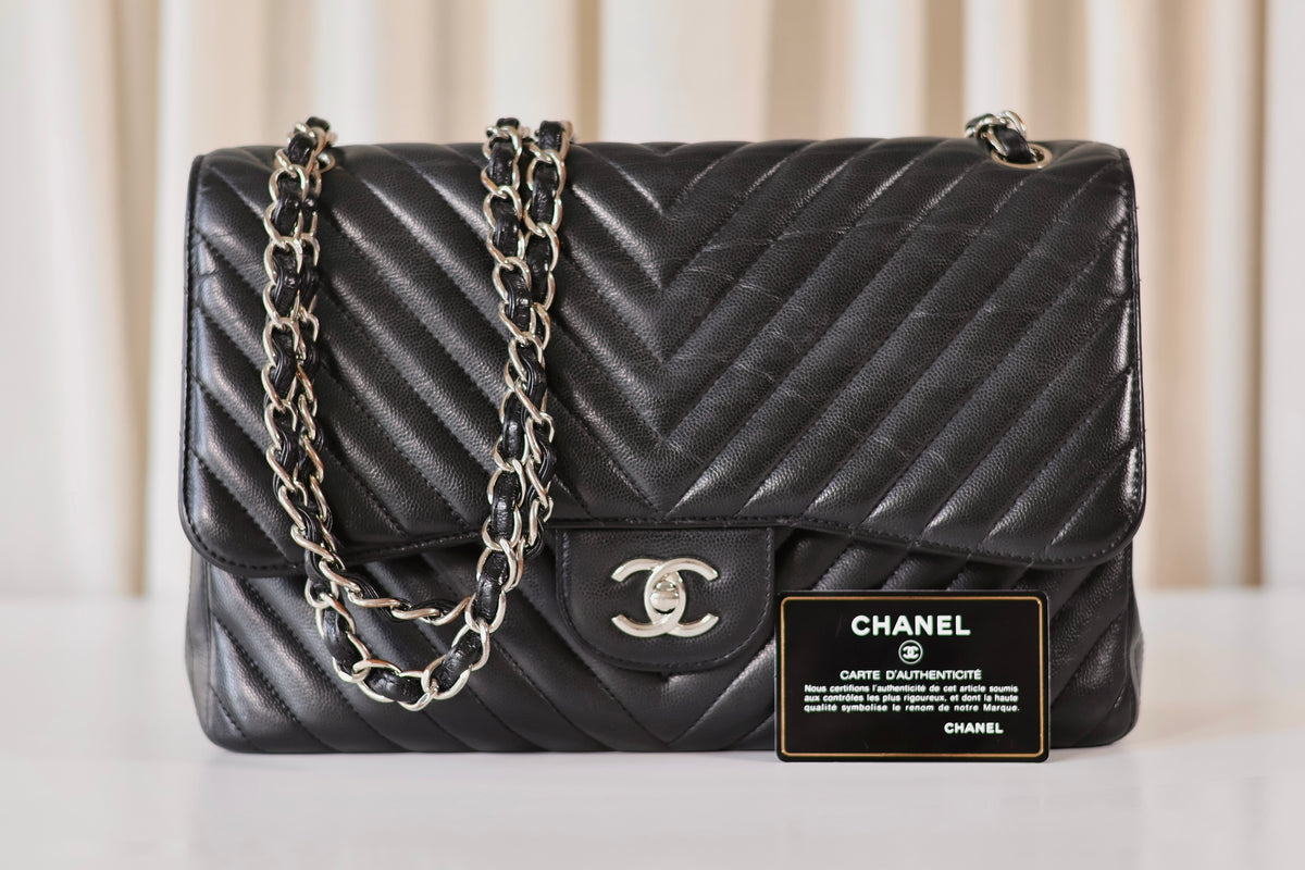 Chanel Classic Chevron Jumbo Black