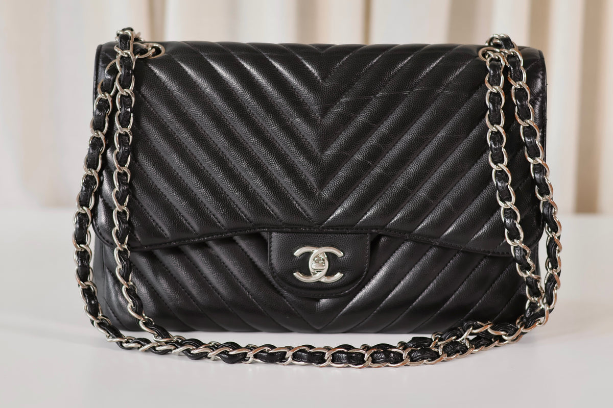 Chanel Classic Chevron Jumbo Black