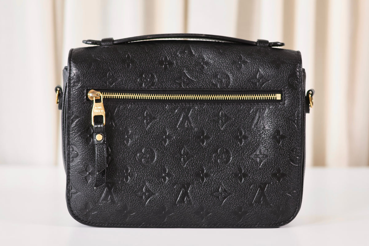 Louis Vuitton Pochette Metis Black