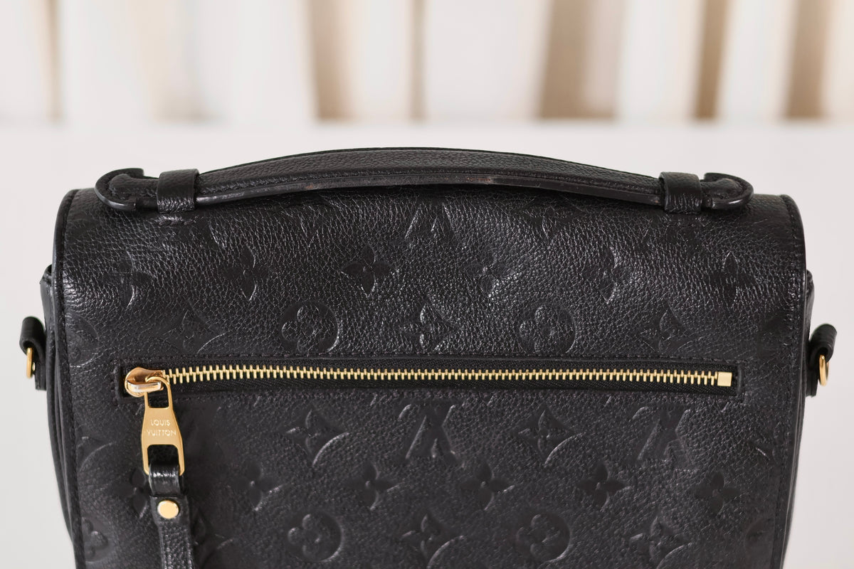 Louis Vuitton Pochette Metis Black
