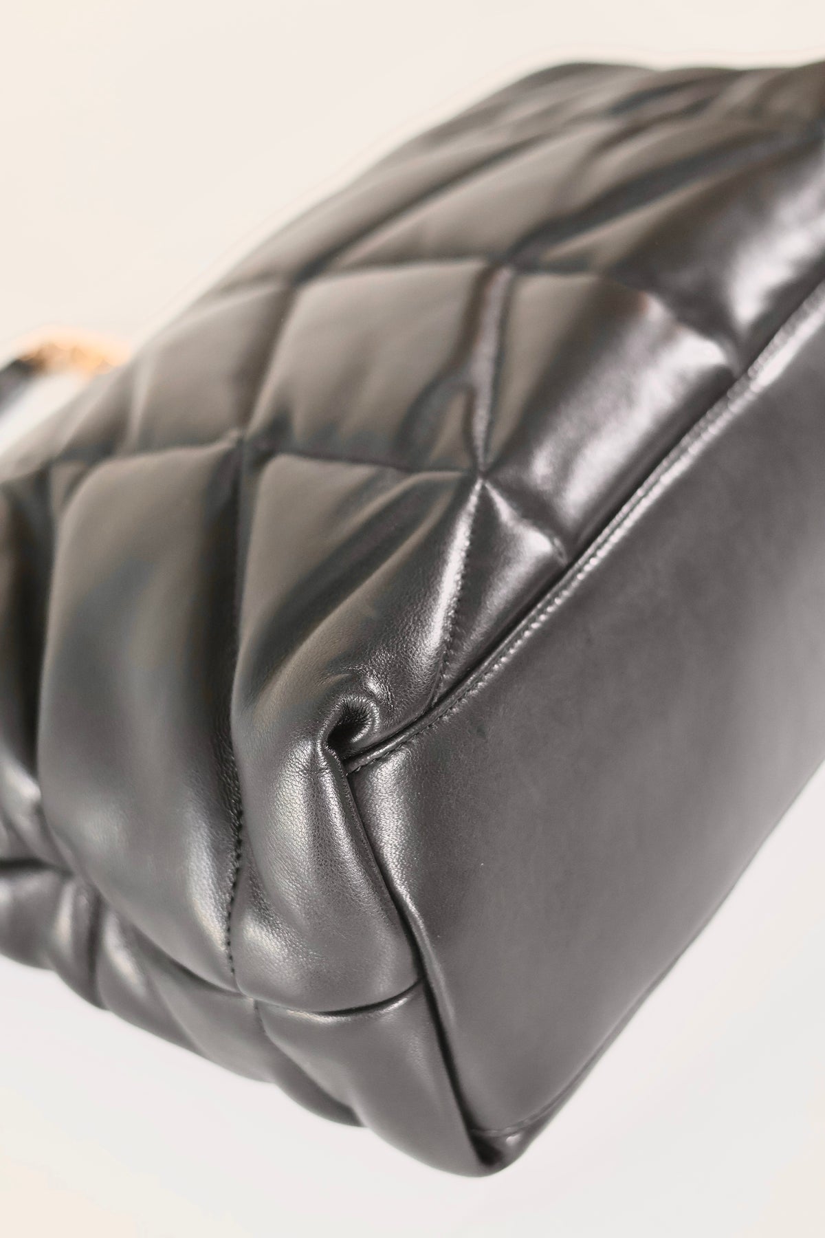 Saint Laurent Puffer Medium Black