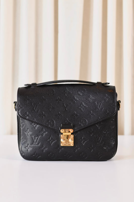 Louis Vuitton Pochette Metis Black