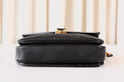 Louis Vuitton Pochette Metis Black