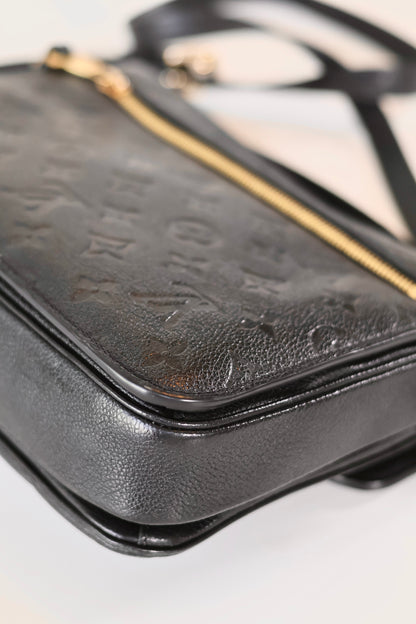 Louis Vuitton Pochette Metis Black