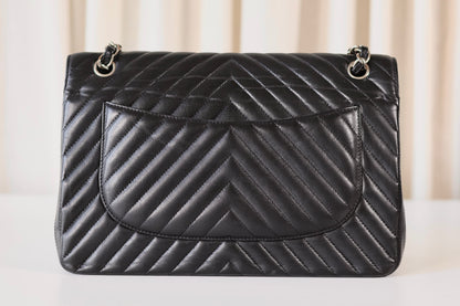 Chanel Classic Chevron Jumbo Black