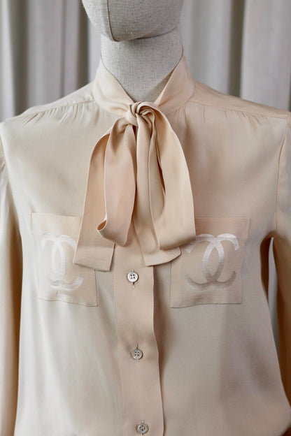 Chanel silk blouse créme