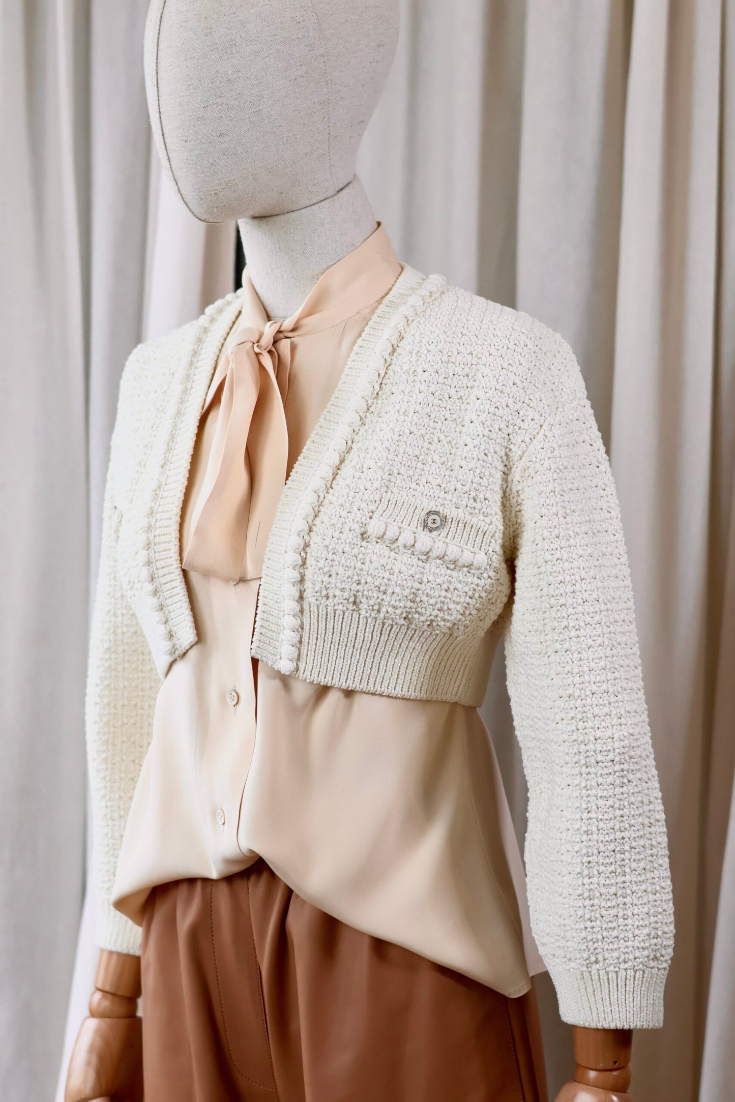 Chanel tweed jacket créme