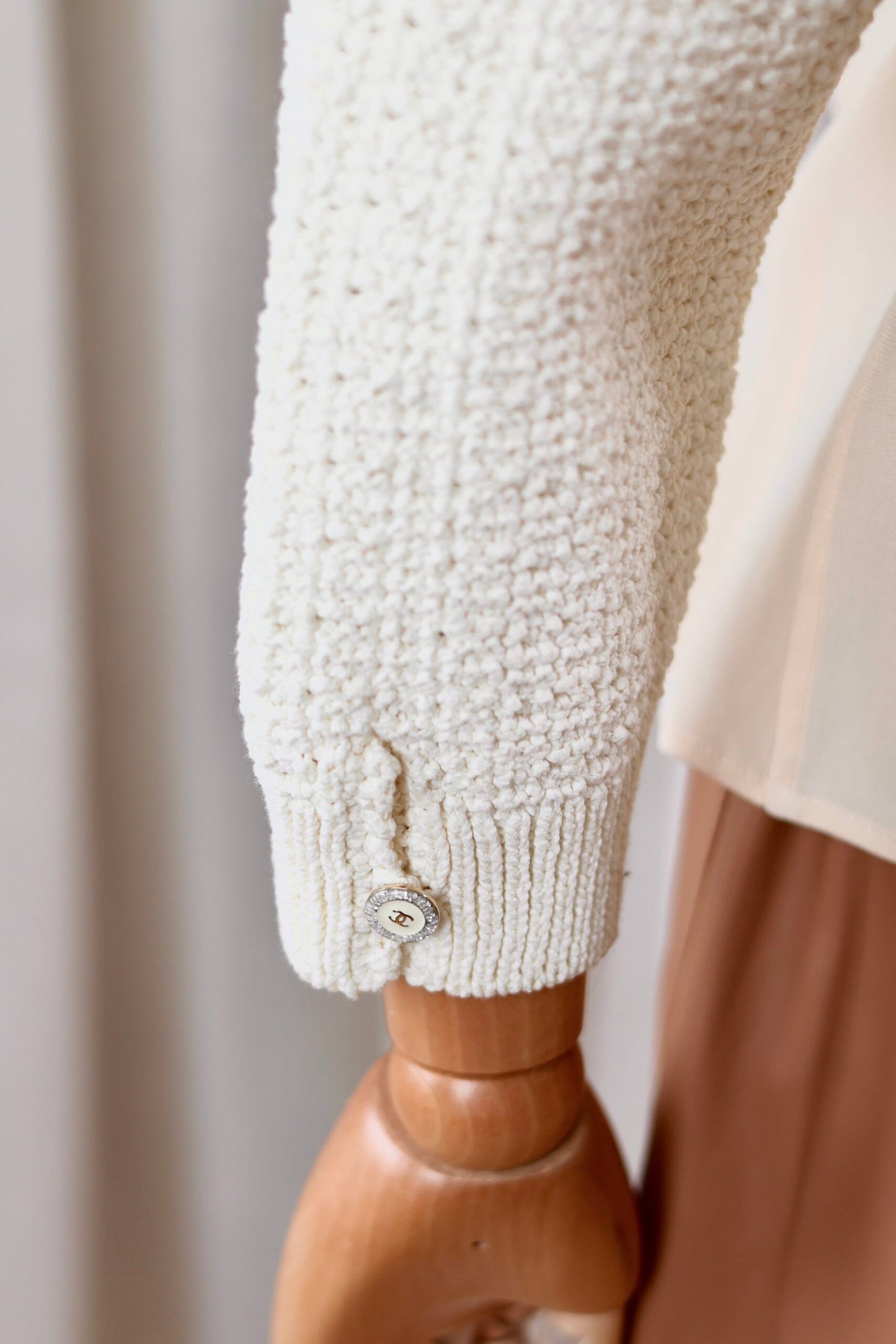 Chanel tweed jacket créme