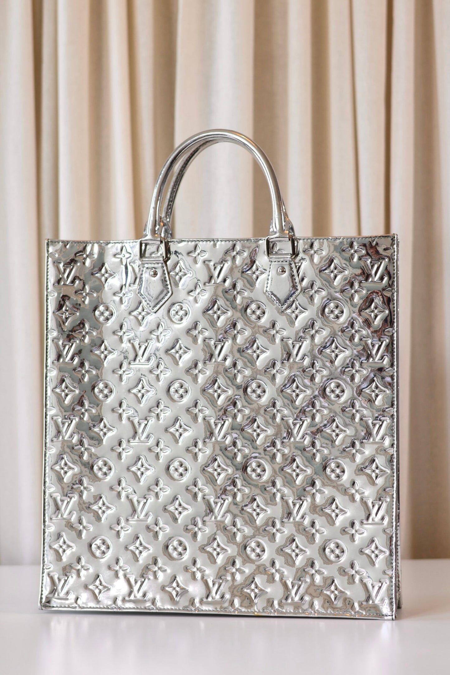 Louis Vuitton Sac Plat Monogram Silver Miroir