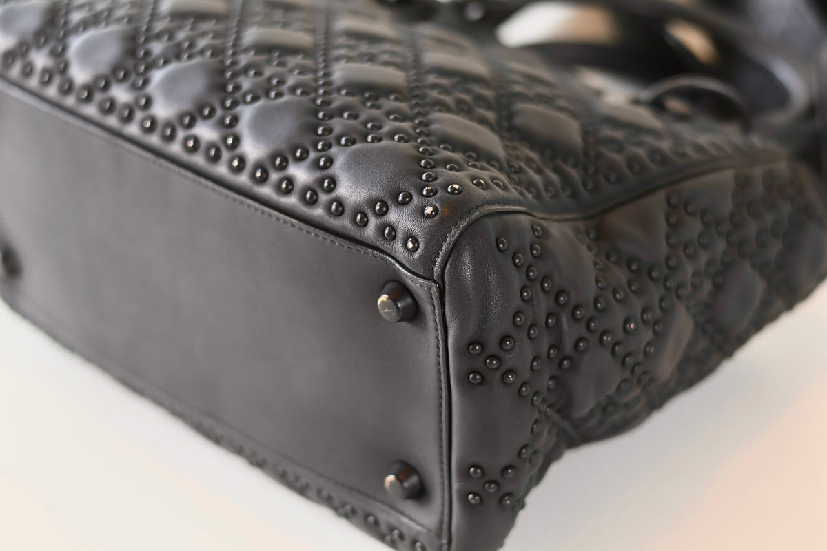 Lady Dior medium black studs