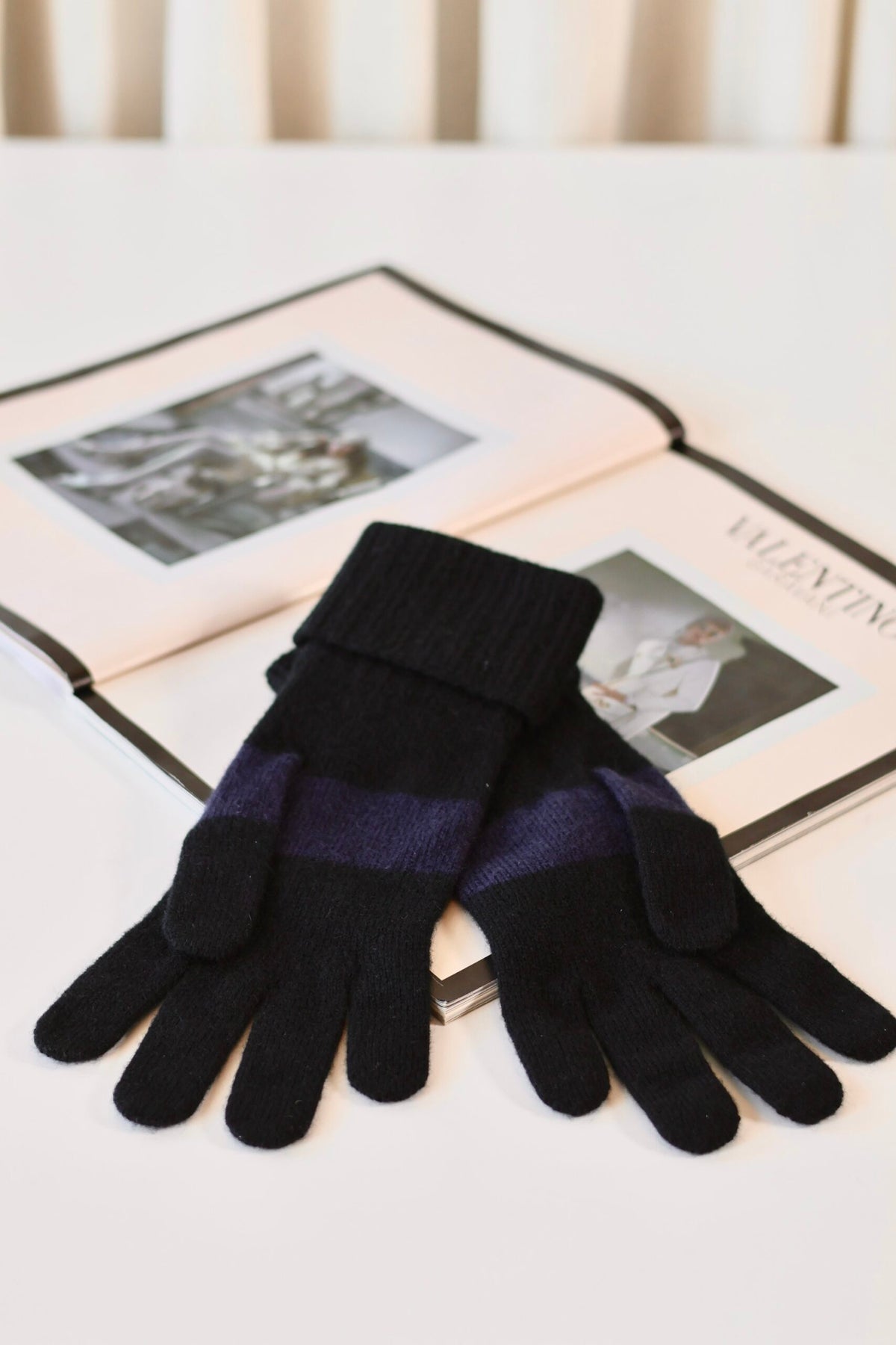 Chanel cashmere gloves