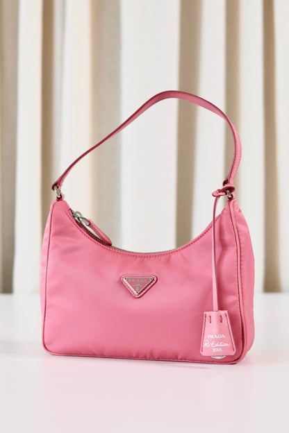 Prada Re-Edition 2005 pink