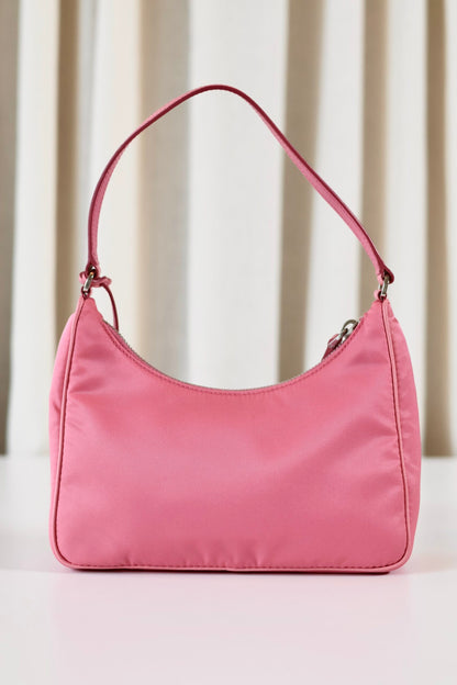Prada Re-Edition 2005 pink