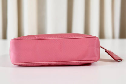 Prada Re-Edition 2005 pink