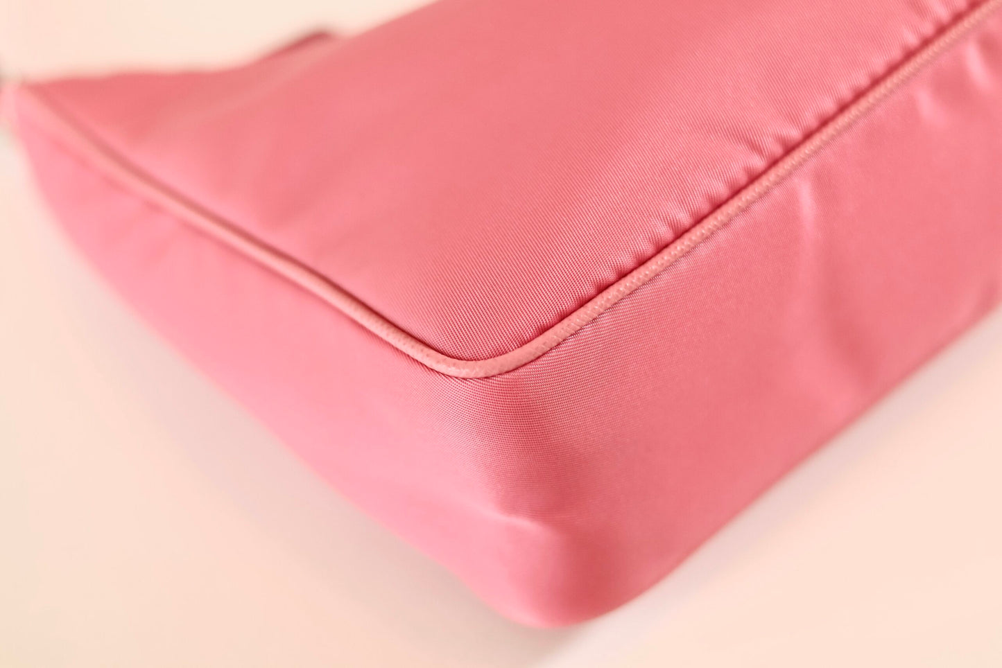 Prada Re-Edition 2005 pink