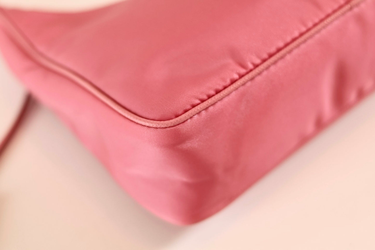 Prada Re-Edition 2005 pink